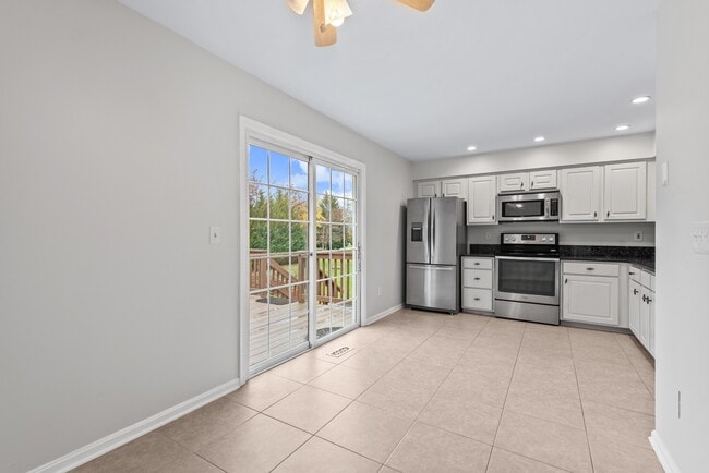 Photo - 20 White Pine Ct