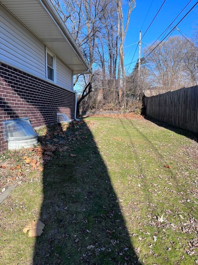 2943 La Salle Ave Condo Condo for Rent in Rockford, IL