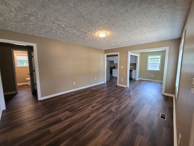 Photo - 707 Miller Ave