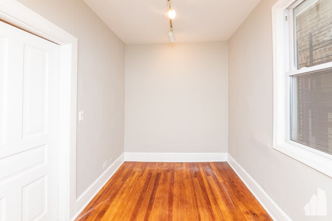 Photo - 2334 N Southport Ave Unit #  01F