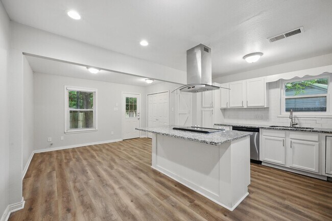 Photo - 1003 Pecan Ave