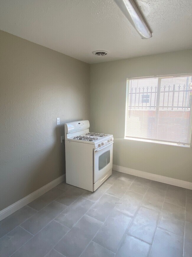 Photo - 1235 30th St Unidad C