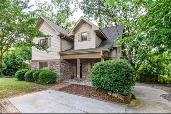 Building Photo - 1399 N Druid Hills Rd Rental