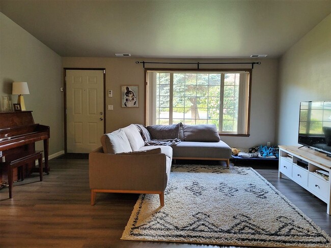 Photo - 3 bedroom home in great Keyport location!