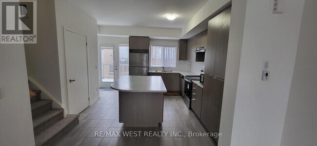 Photo - 1525 Kingston Rd