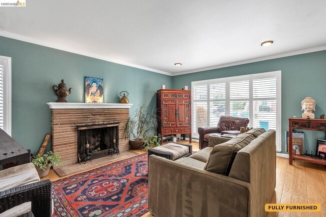 Photo - 453 Dimm St