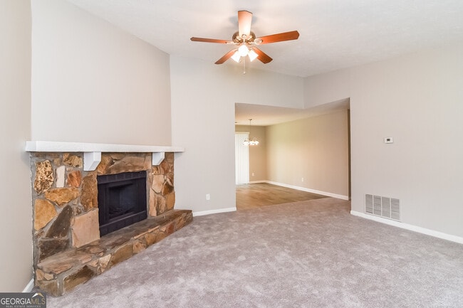 Photo - 6037 Maryjo Ln