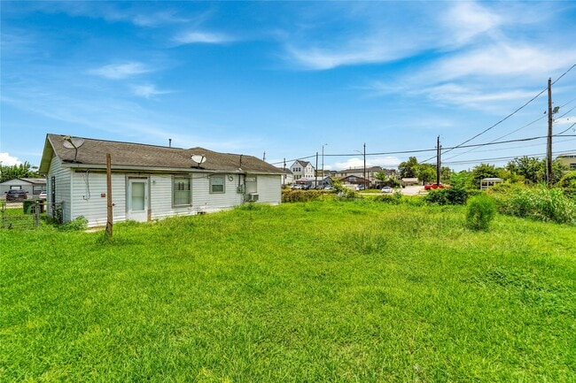 Photo - 209 Hyta St