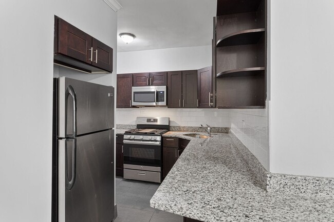 Photo - 6112 N Winthrop Ave Unit 1E