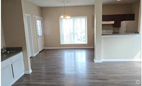 Building Photo - The Retreat at Faulkner Rental