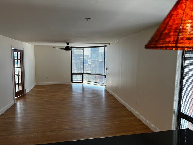 Living Room - 1625 Larimer St Unit 1903