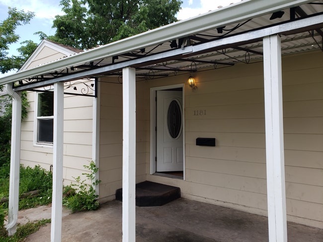 Building Photo - 1181 Newark St