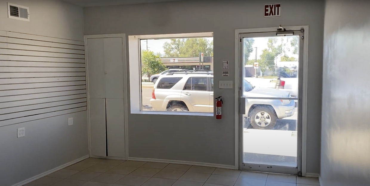 Photo - 2641 S State St (South Salt Lake, UT)
