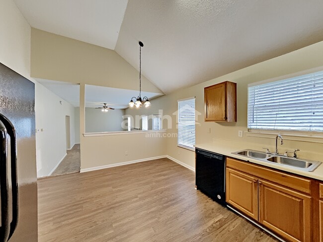 Photo - 104 Bellington Dr