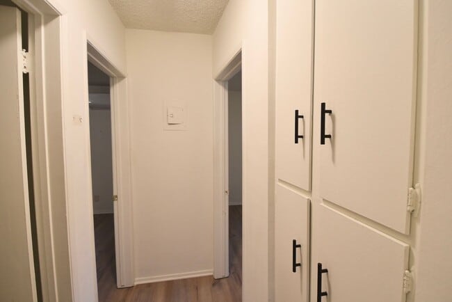 Photo - 10843 Kling St Unidad 01