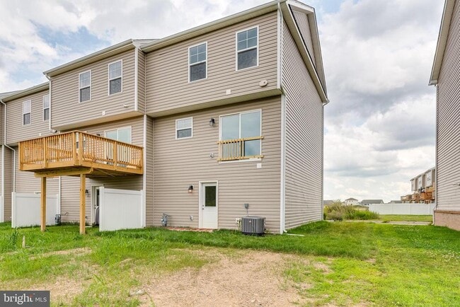 Photo - 85 Moses Dr