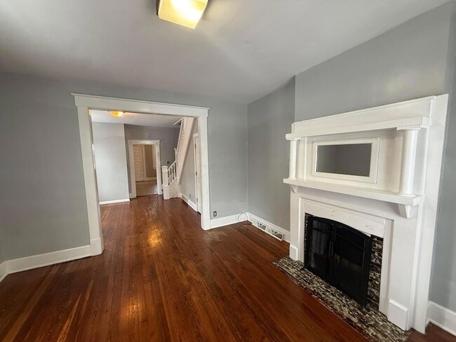 Photo - 601 E 5th Ave