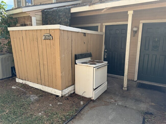 Photo - 7402 Alabonson Rd Unit 309