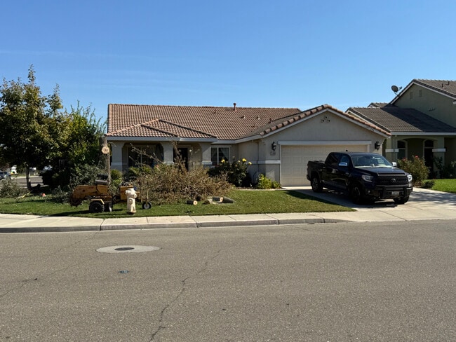 Building Photo - 1168 Fernwood Way