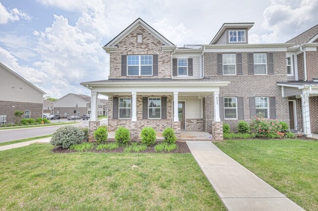 Photo - 531 Swanholme Dr