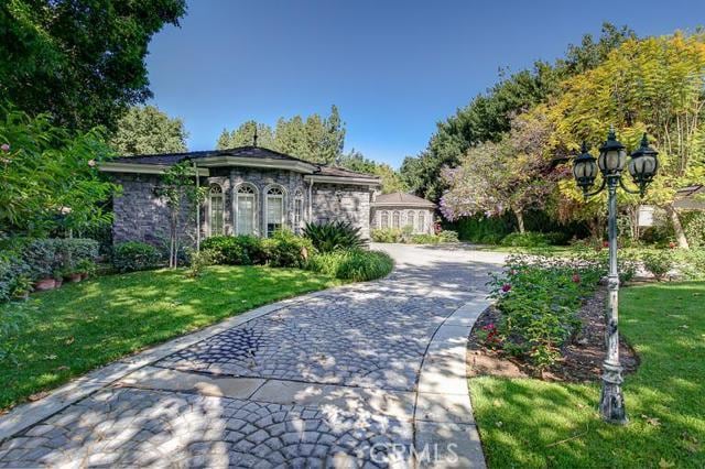 Photo - 1601 Highland Oaks Dr