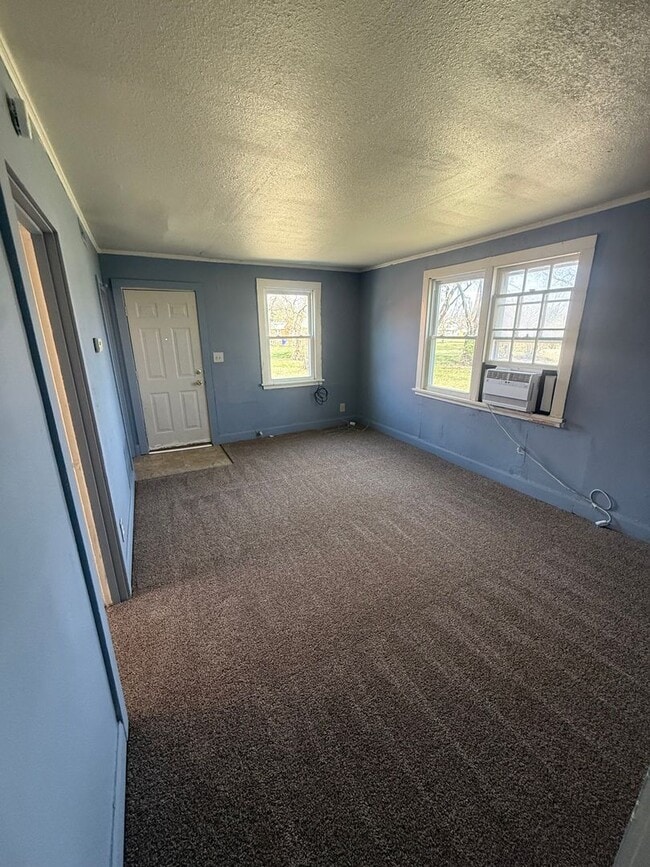 Photo - 2BD Pet Friendly Near Trooper Gate