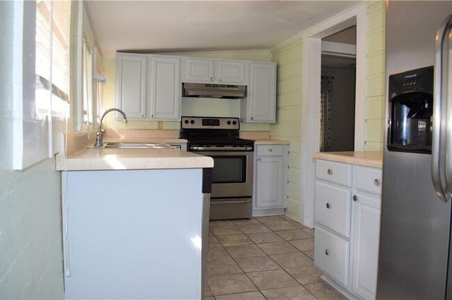 Photo - 407 Old Seneca Rd