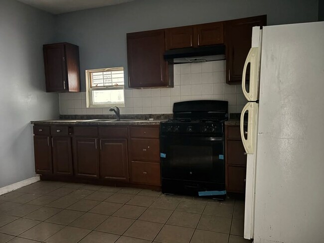 Photo - 482 Avon Ave Unidad 1