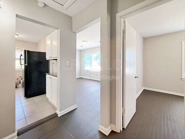 Photo - 3219 Wilkie Rd