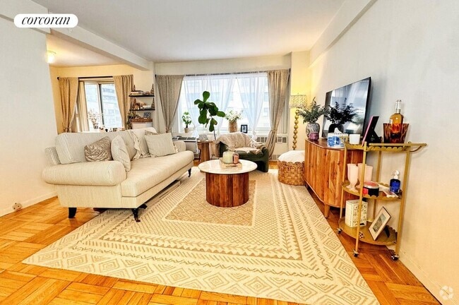 Building Photo - 249 E 48th St Rental