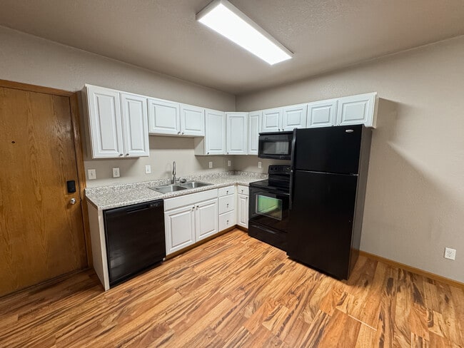 Photo - Theater Apartments Beulah Unit 4