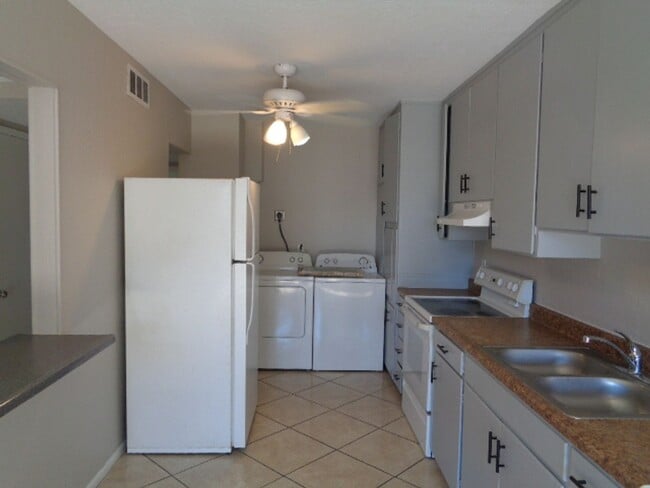 Photo - 6316 W Maryland Ave Unidad 3