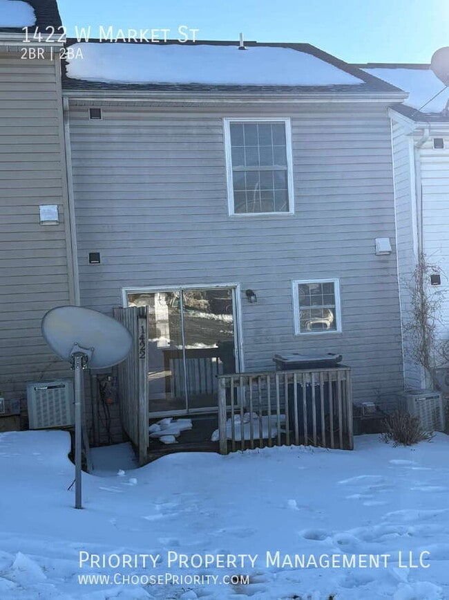 Photo - 1422 W Market St