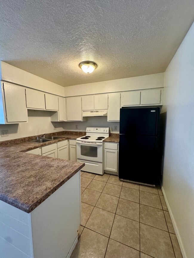 Building Photo - 625 Louisiana Blvd SE Unit B