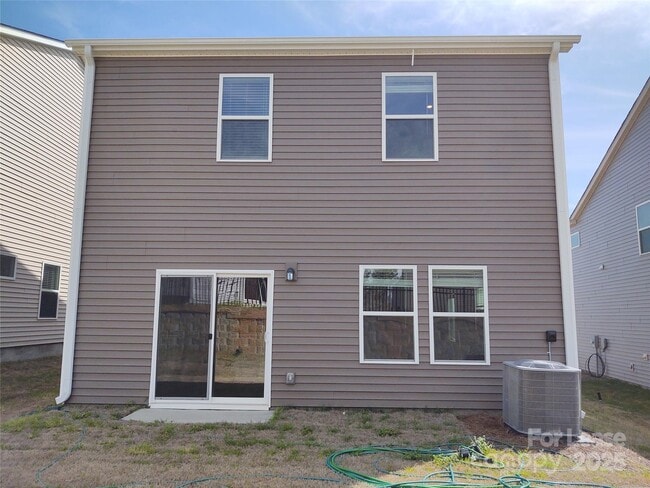 Photo - 326 Hyssop Ct