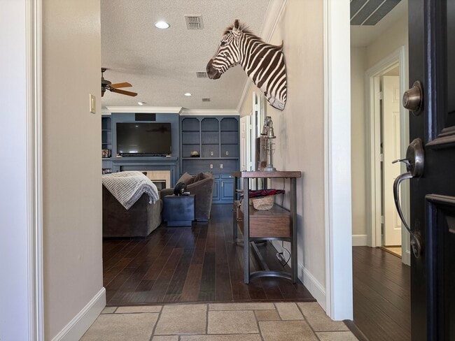 Photo - 4103 101st St