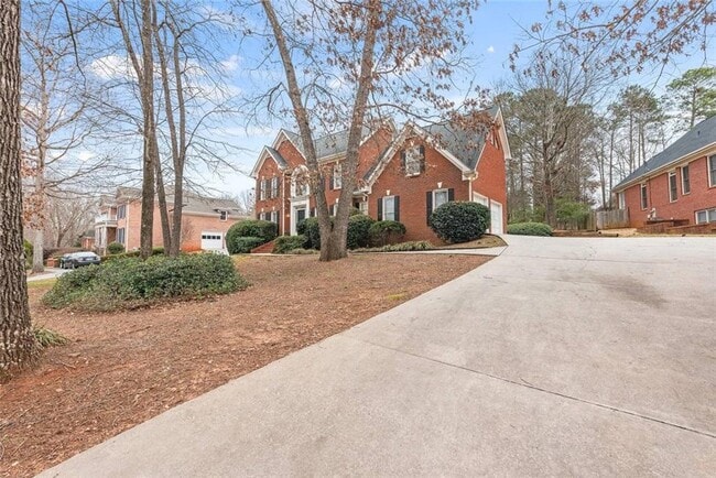 Photo - 1230 Oxford Dr SE