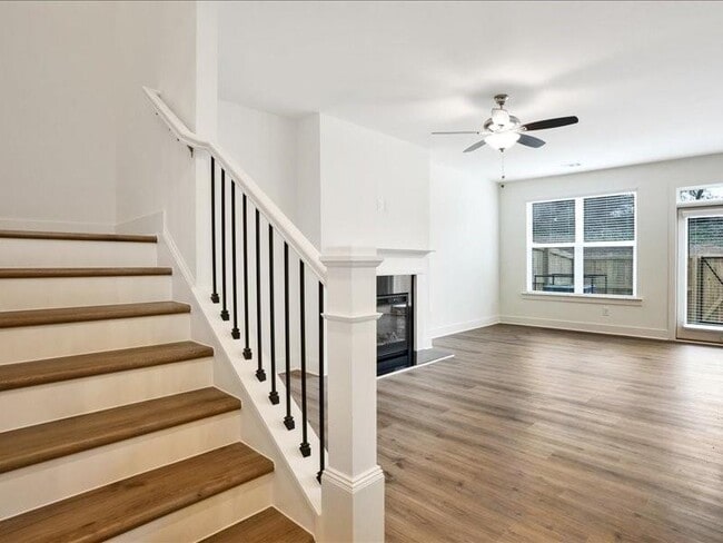 Photo - 2539 Riverside Rd