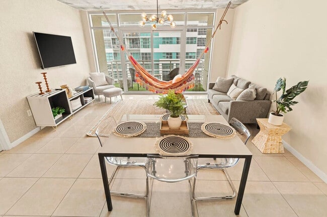 Photo - 3256 NE 1st Ave Unidad FL8-ID1044524P