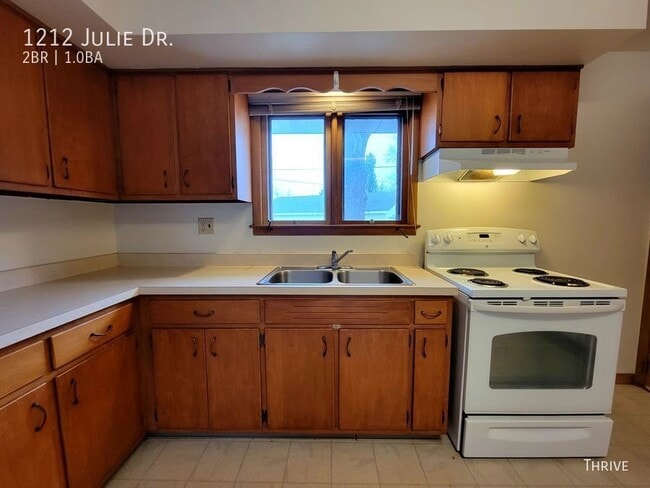 Photo - 1212 Julie Dr