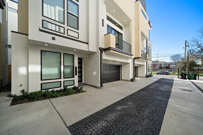 Photo - 3513 Hutchins St