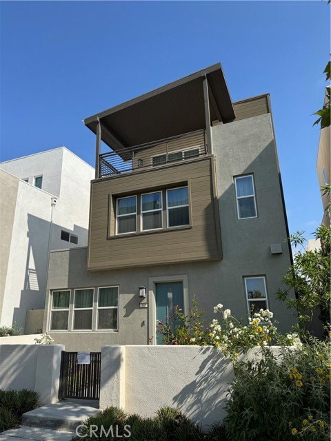 Building Photo - 335 Sawbuck