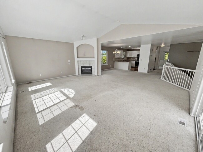 Building Photo - 4021 Red Talon Dr