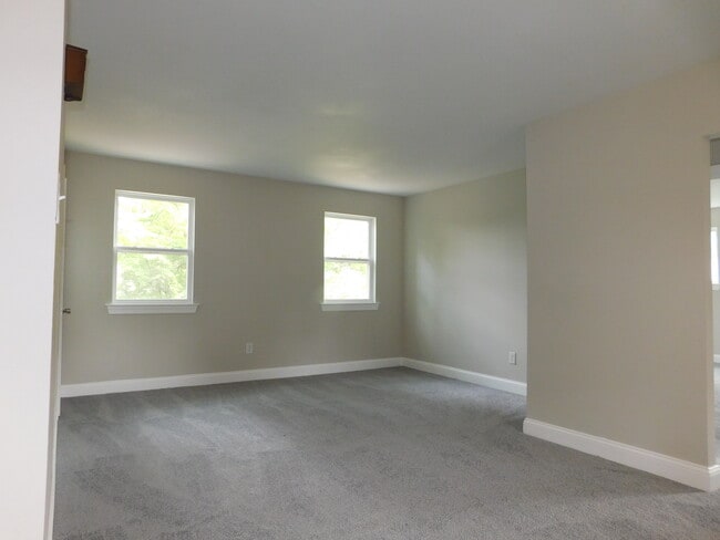 Living Room - 320 Kalmia St