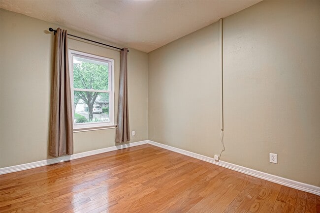 Building Photo - 9623 Philmont Dr Rental