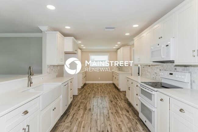 3 Bedroom Pet-Friendly Home in BRANDON, FL with Main Street Renewal