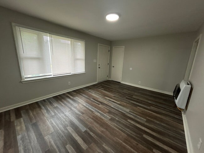 Photo - 55 Cloverdale St