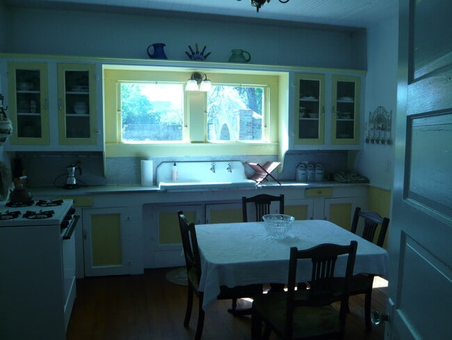 Photo - 608 Madison St