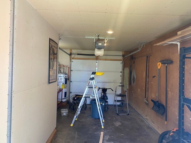 Photo - 529 N Earl Rd