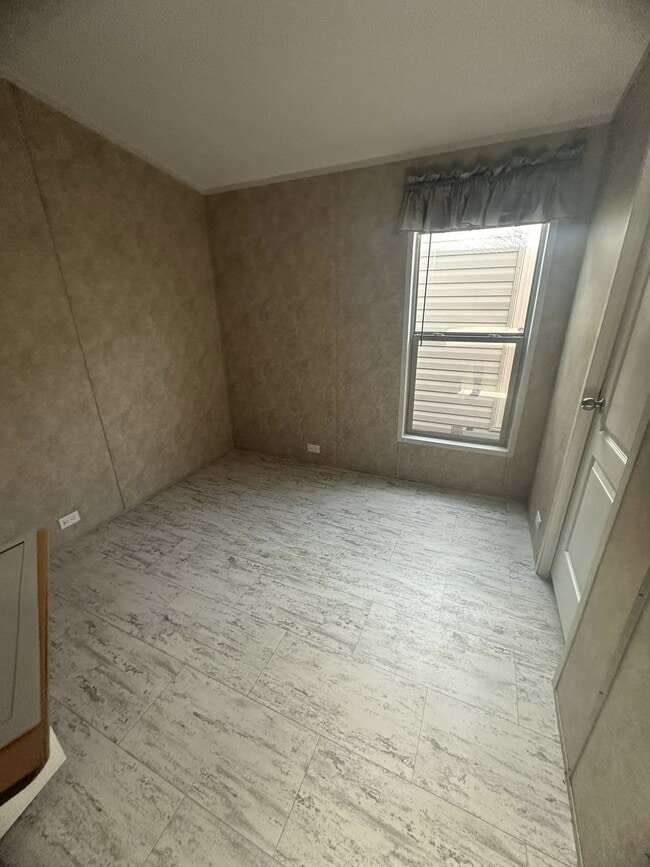 Photo - Flamingo Flats